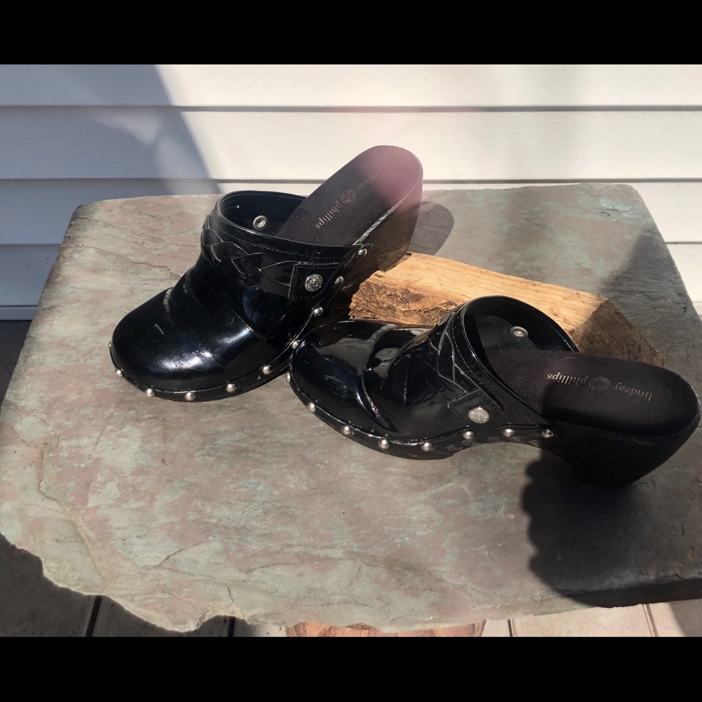 Lindsay Phillips black clogs